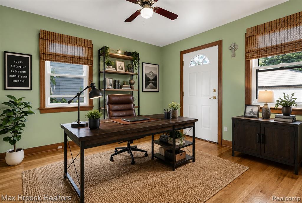 main property photo 23