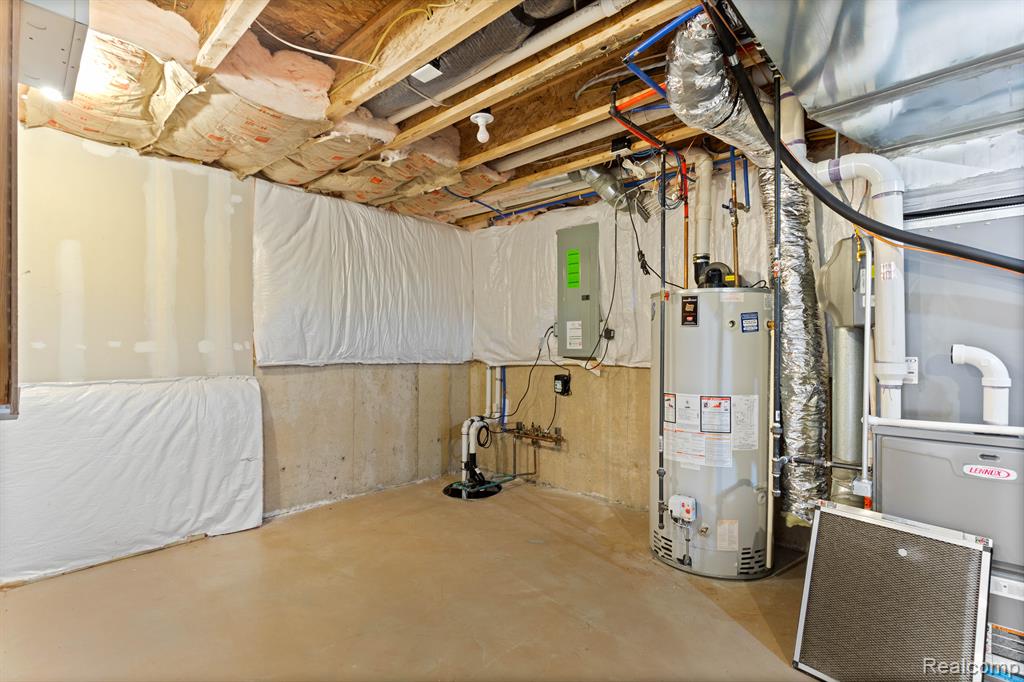 main property photo 33