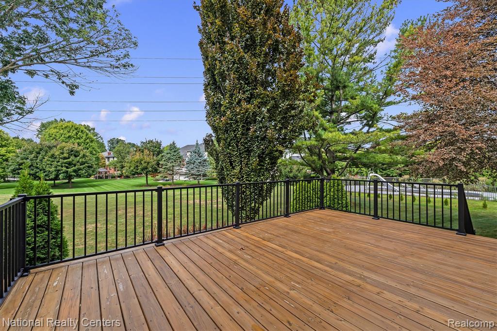 main property photo 50