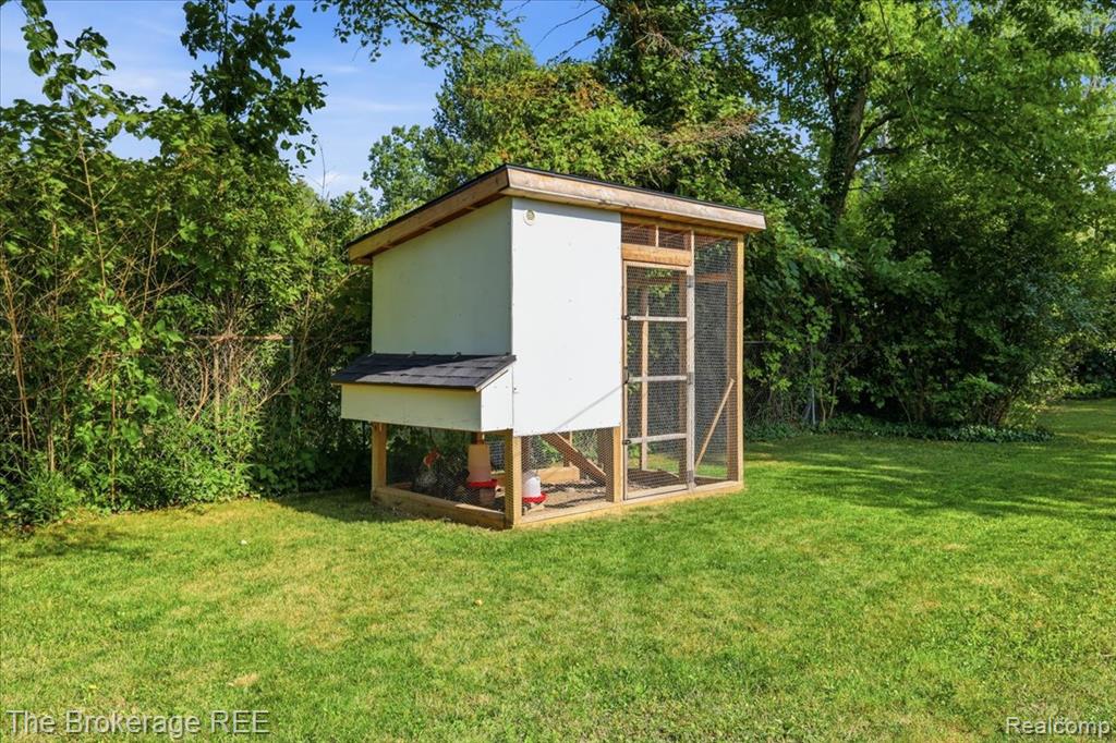 main property photo 6