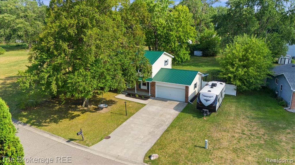 main property photo 9