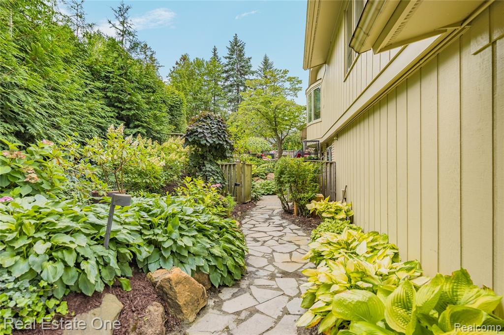 main property photo 84