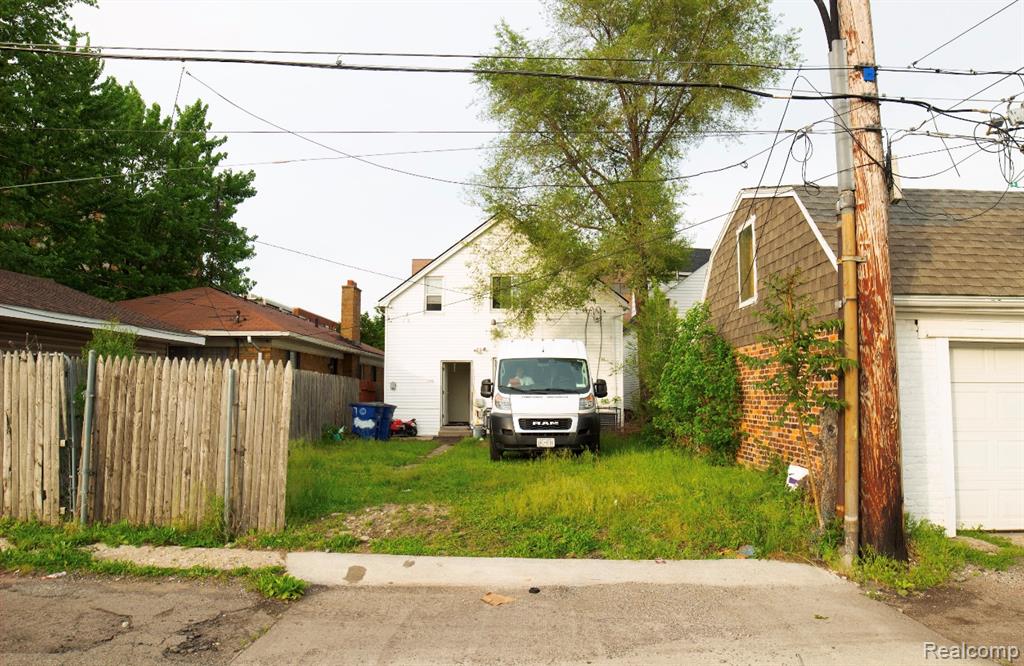 main property photo 24
