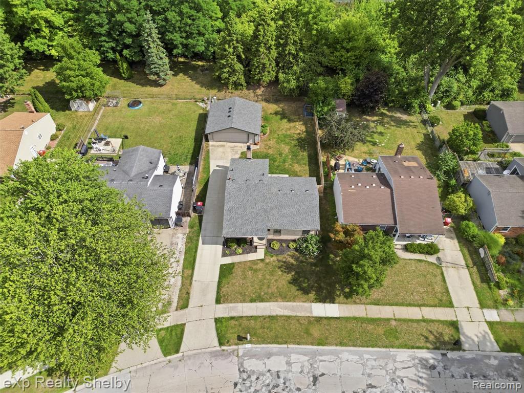 main property photo 43