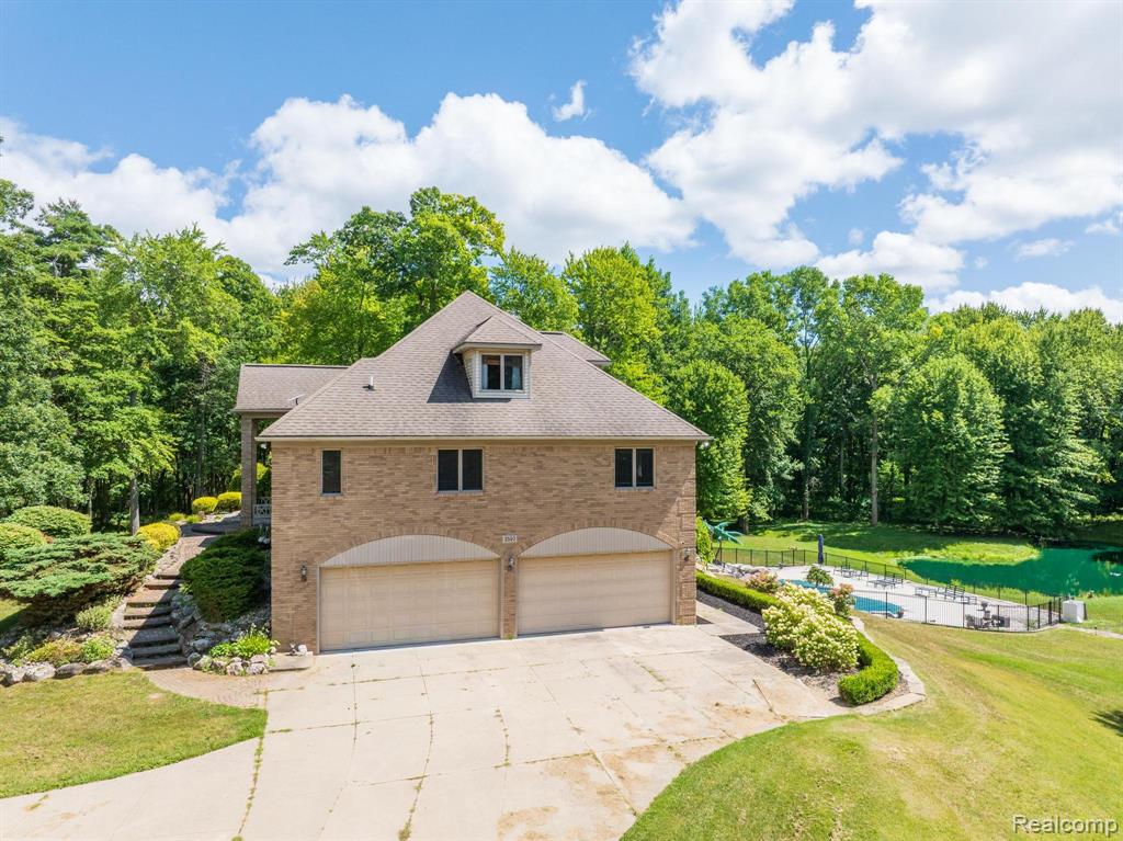 main property photo 58