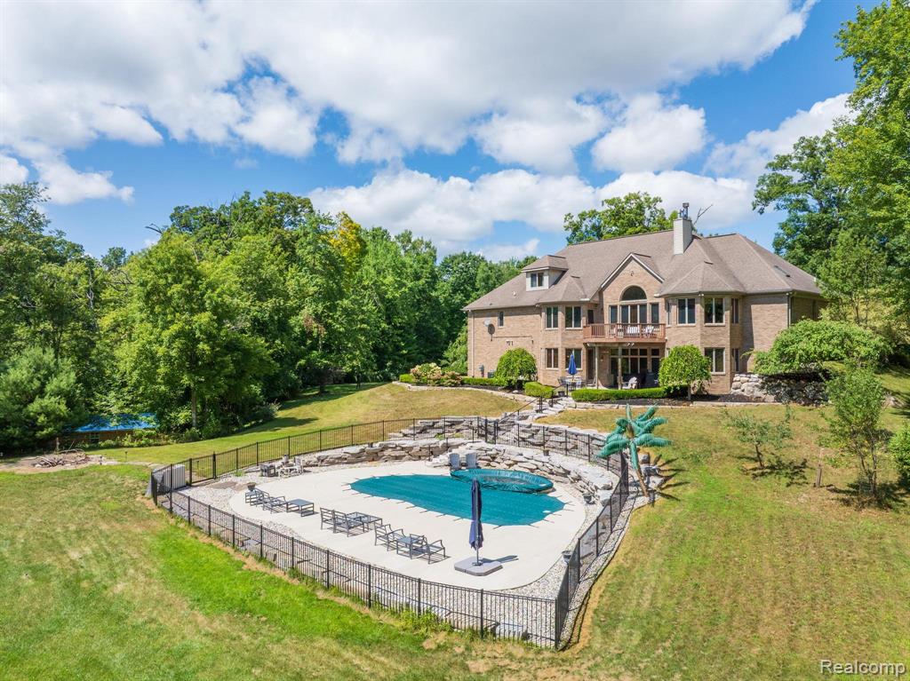 main property photo 60