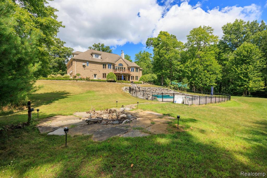 main property photo 77