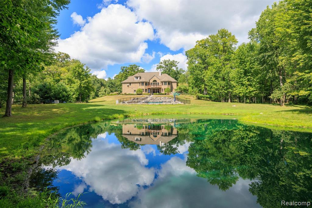 main property photo 78