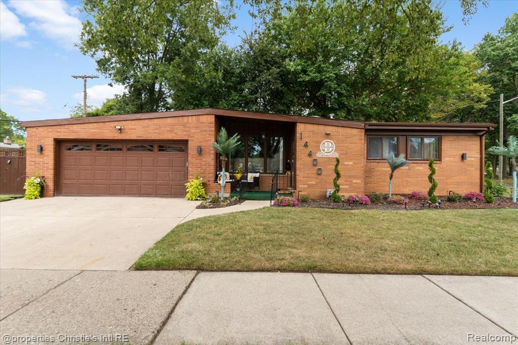 main property photo 0