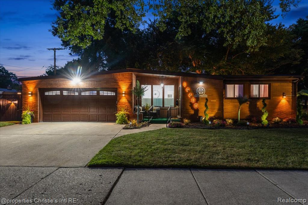 main property photo 36