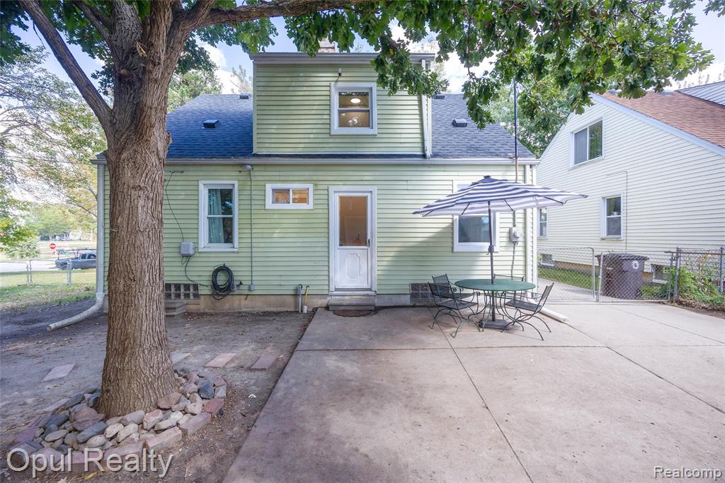 main property photo 31