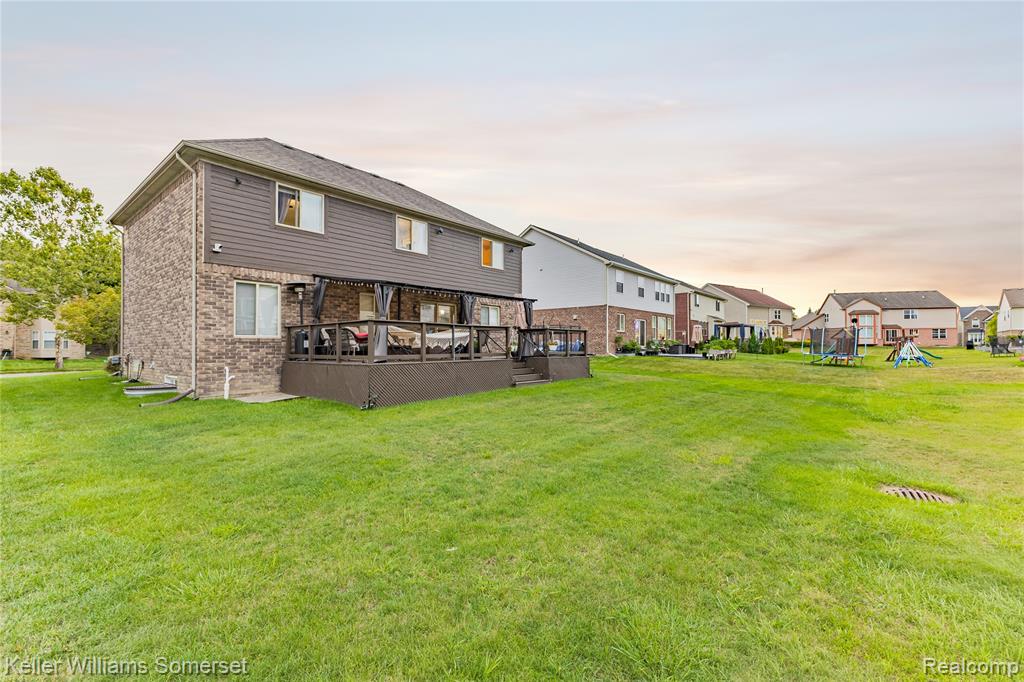 main property photo 45