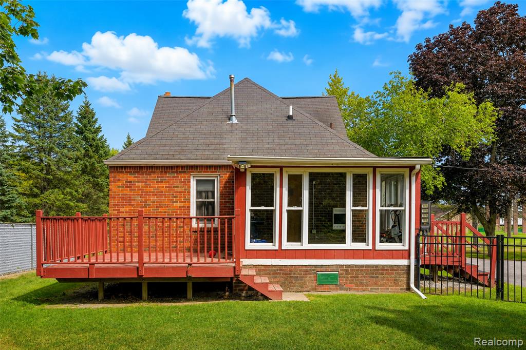 main property photo 27