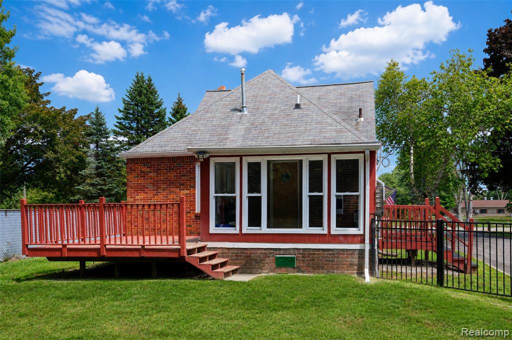 main property photo 29