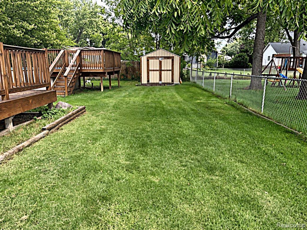 main property photo 12