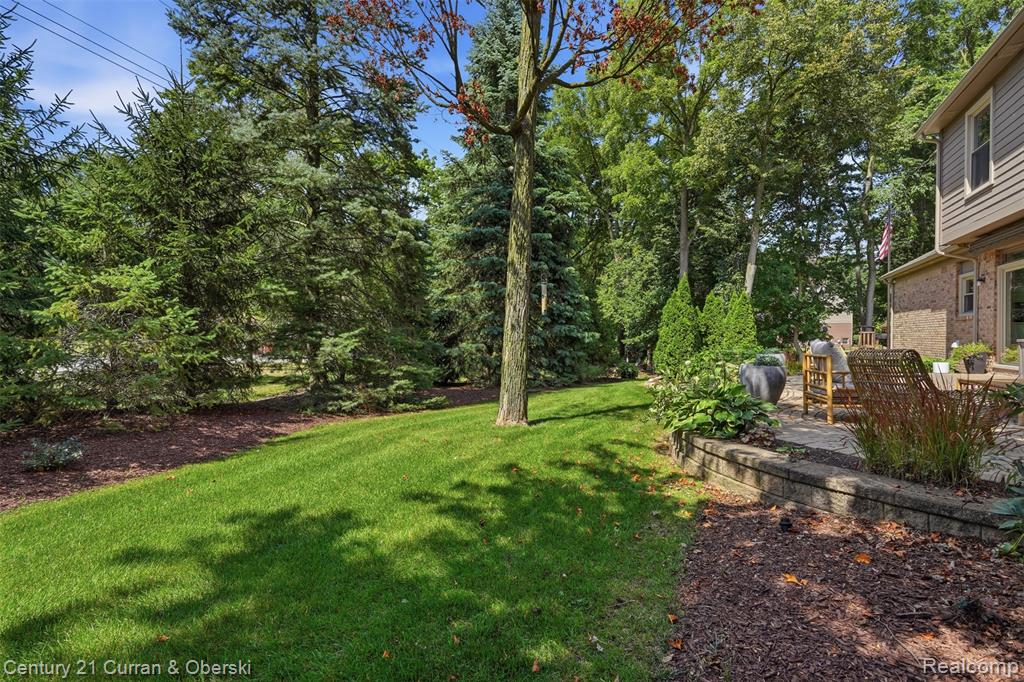 main property photo 30
