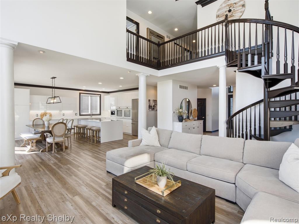 main property photo 22