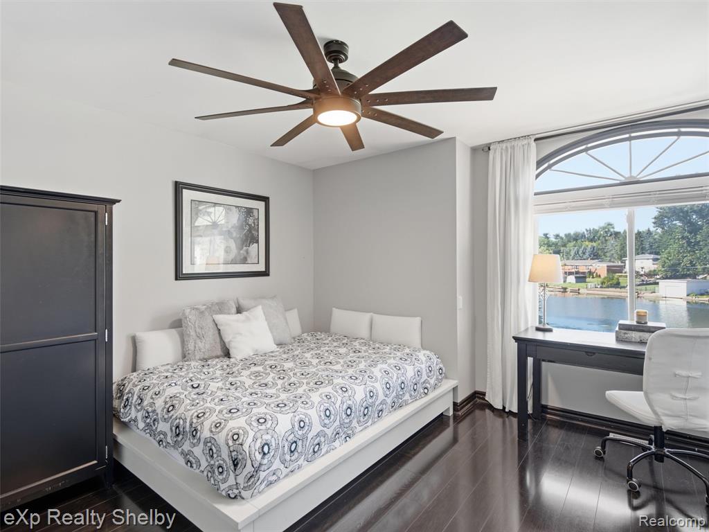 main property photo 54