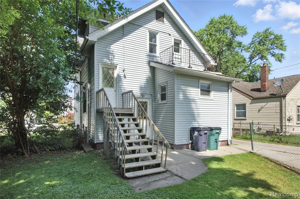 main property photo 41