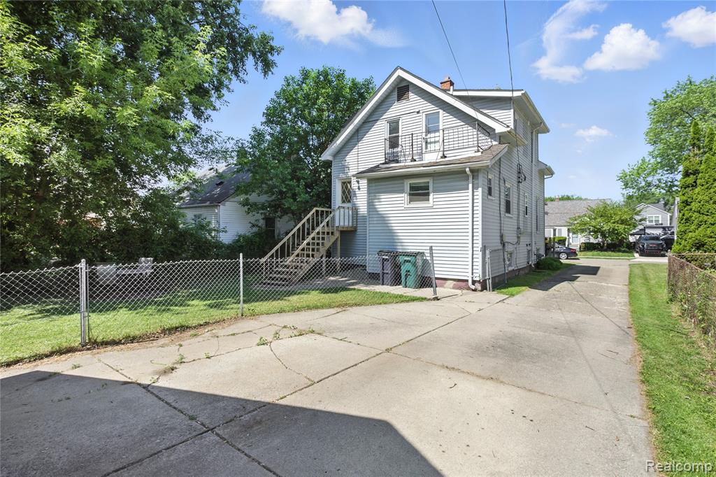 main property photo 42