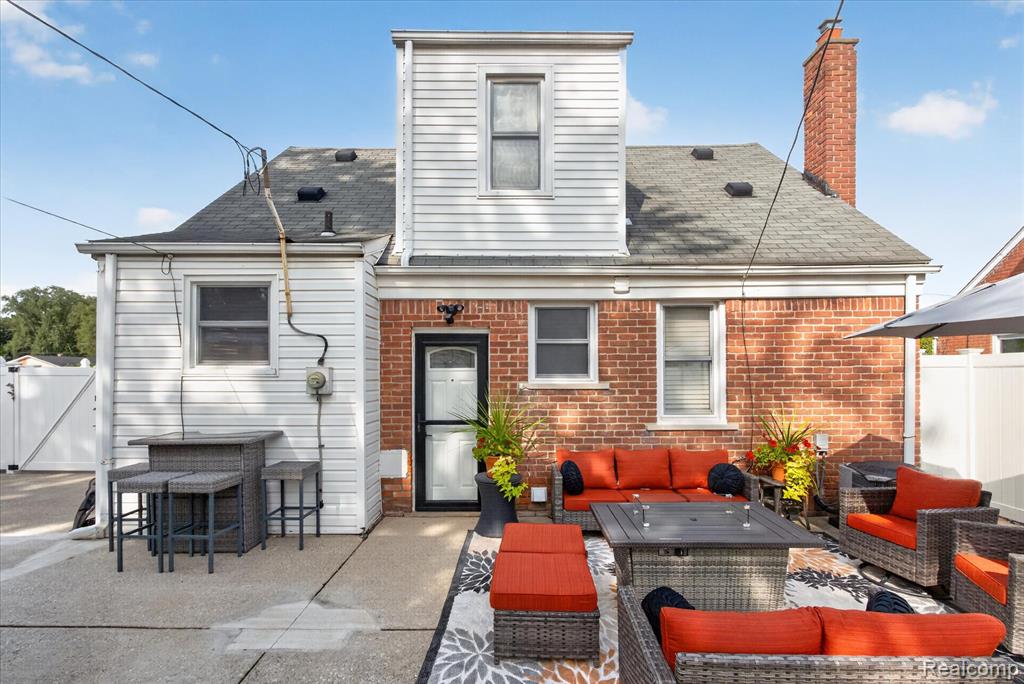 main property photo 33