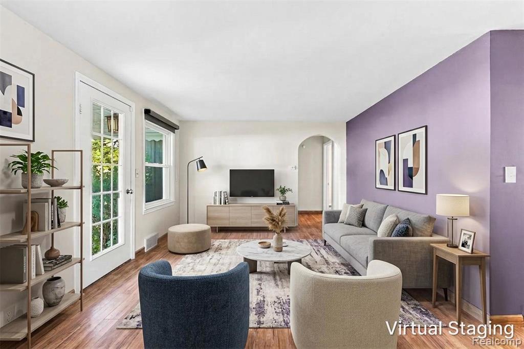 main property photo 12