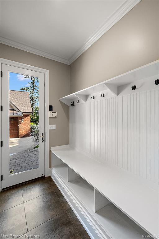 main property photo 11