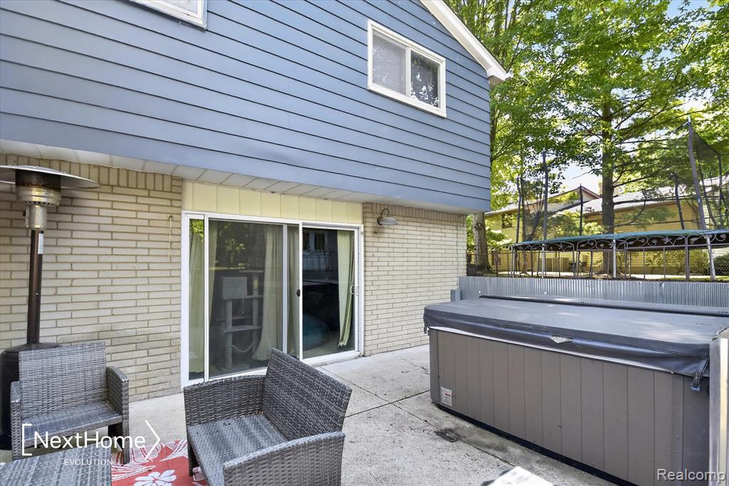 main property photo 45