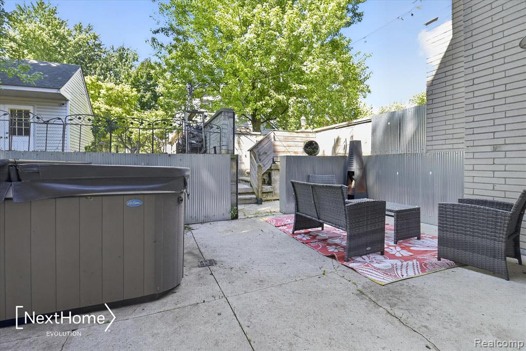 main property photo 46