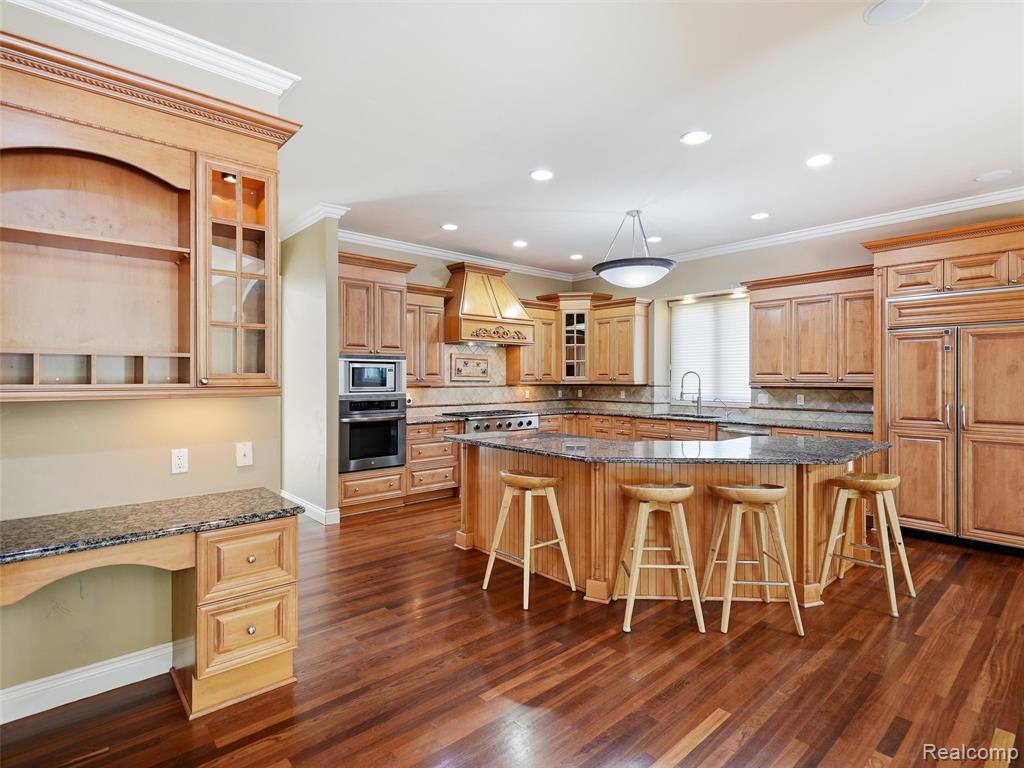 main property photo 15