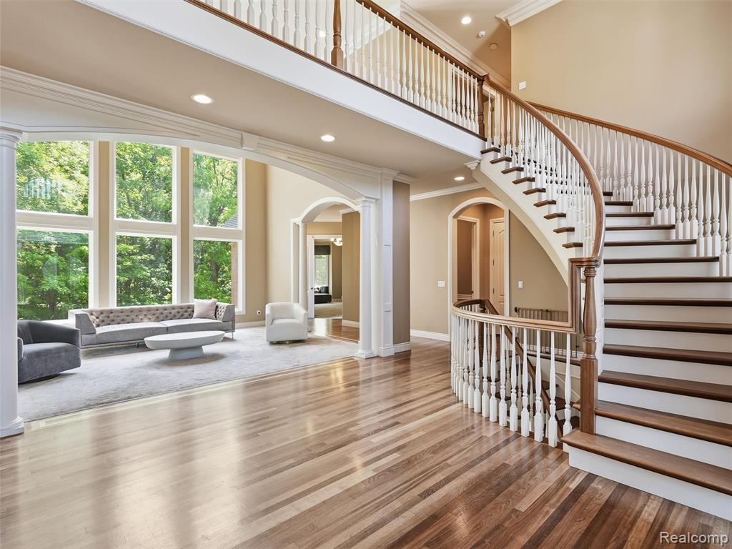 main property photo 9