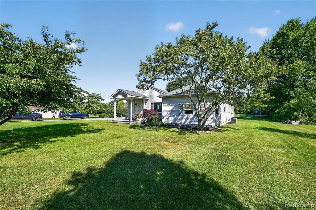 main property photo 25