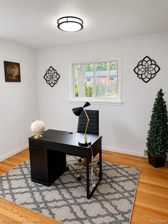main property photo 12