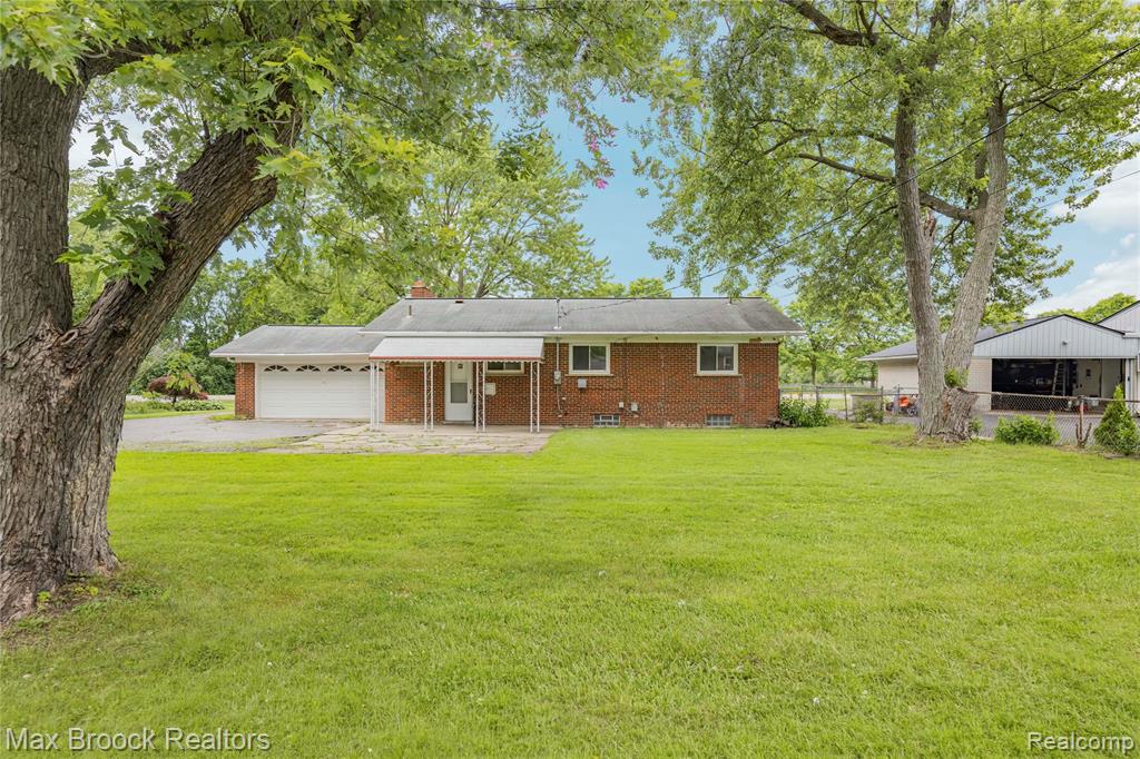 main property photo 16
