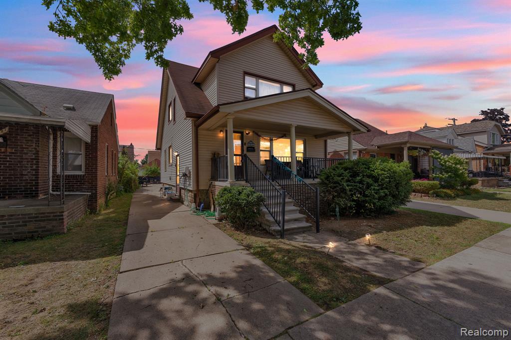 main property photo 47