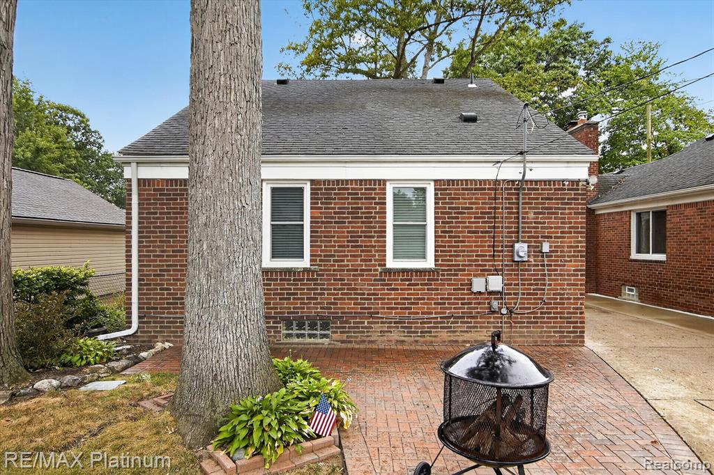 main property photo 33