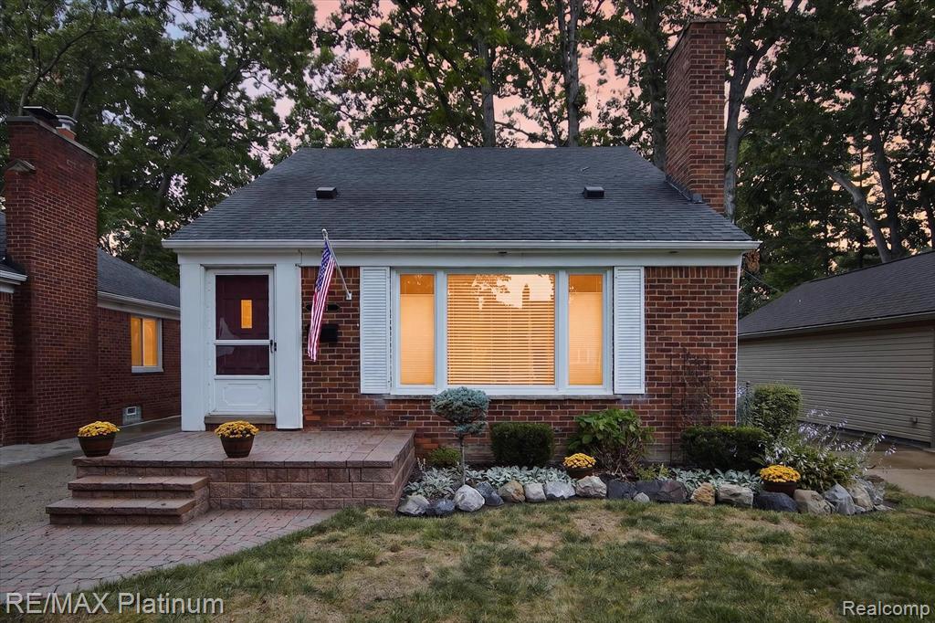 main property photo 34