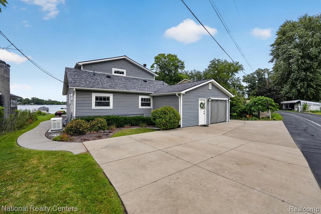 main property photo 39