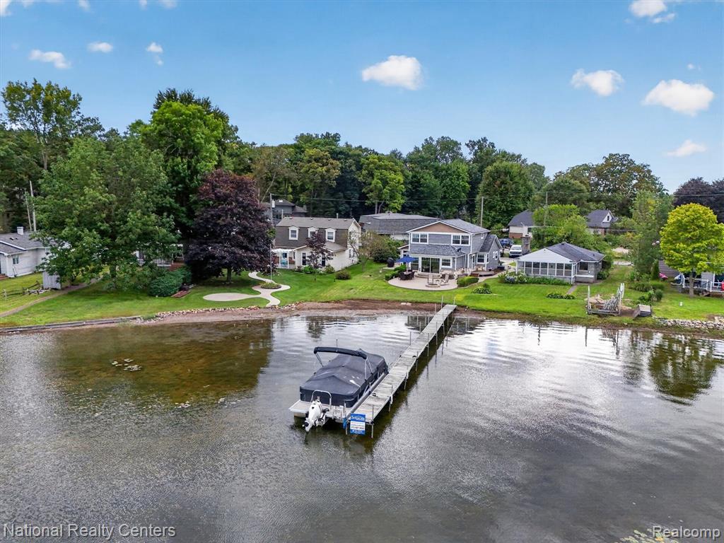 main property photo 41