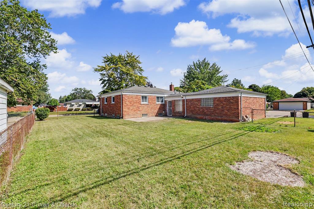 main property photo 38