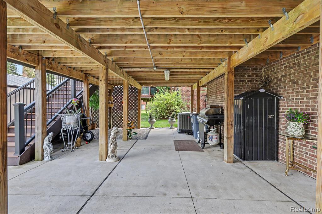 main property photo 57