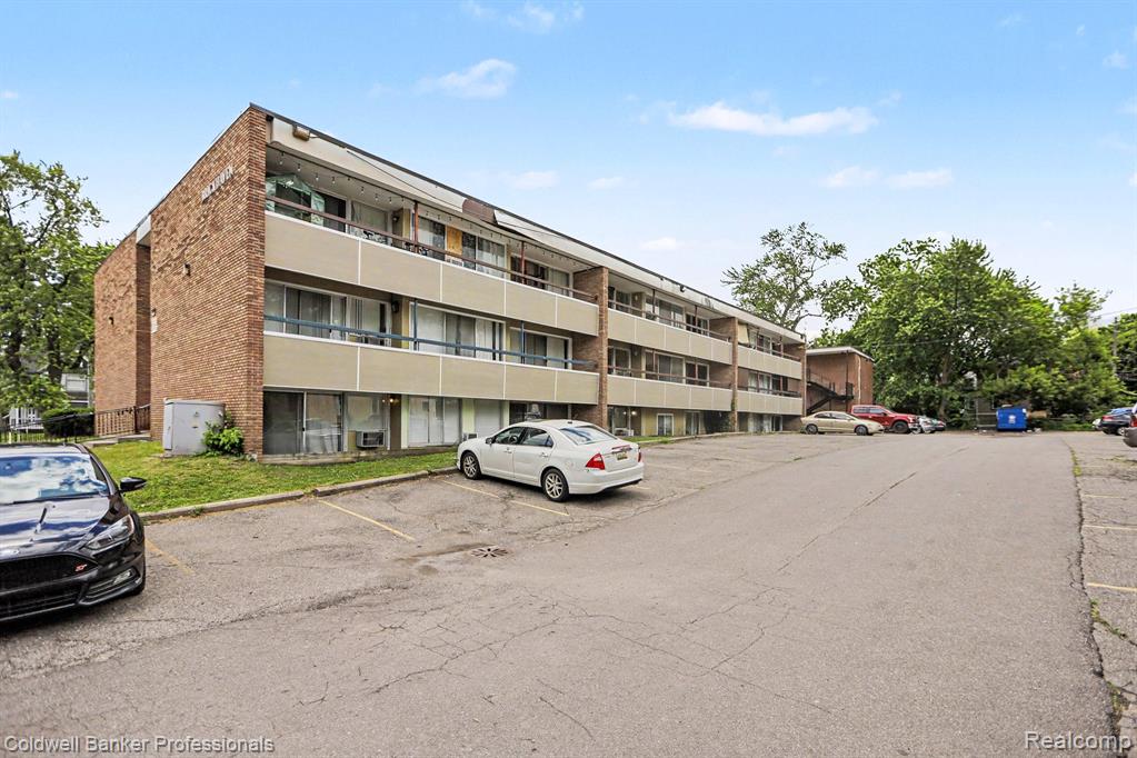 main property photo 15
