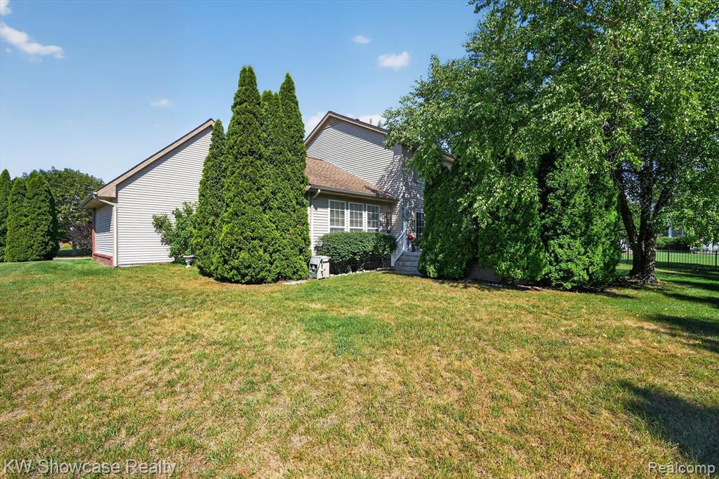 main property photo 43