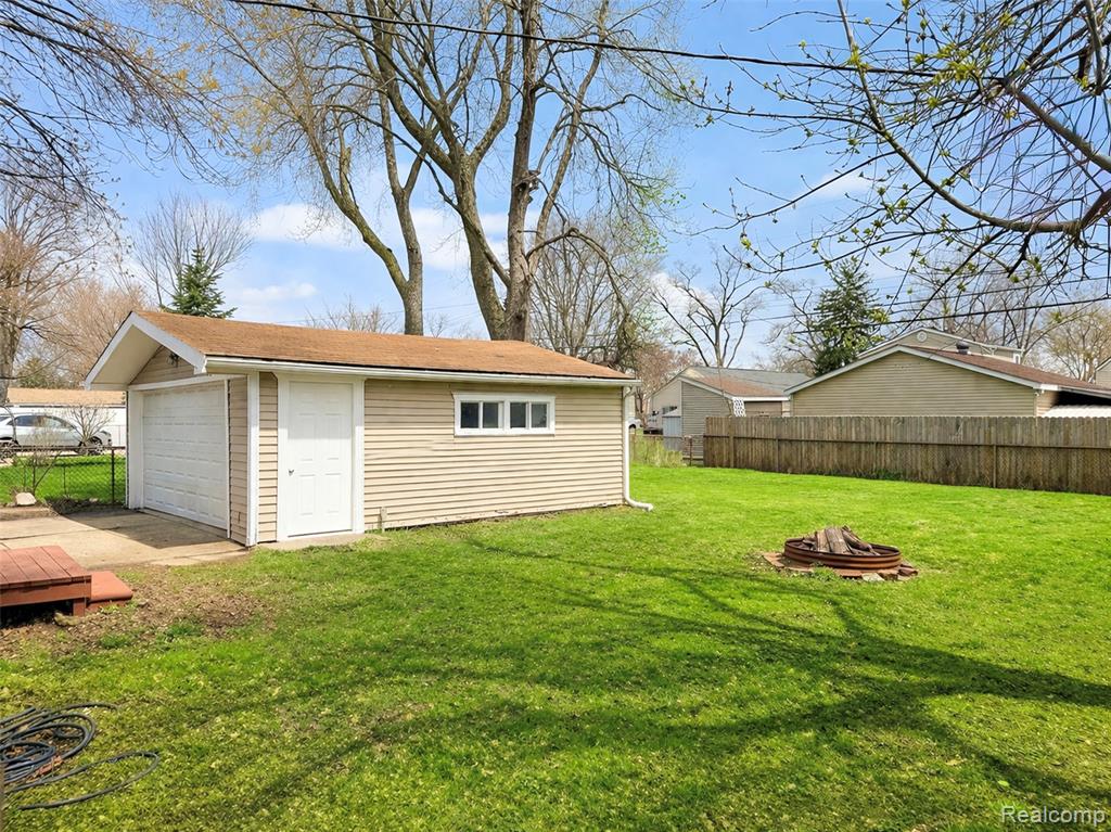 main property photo 26