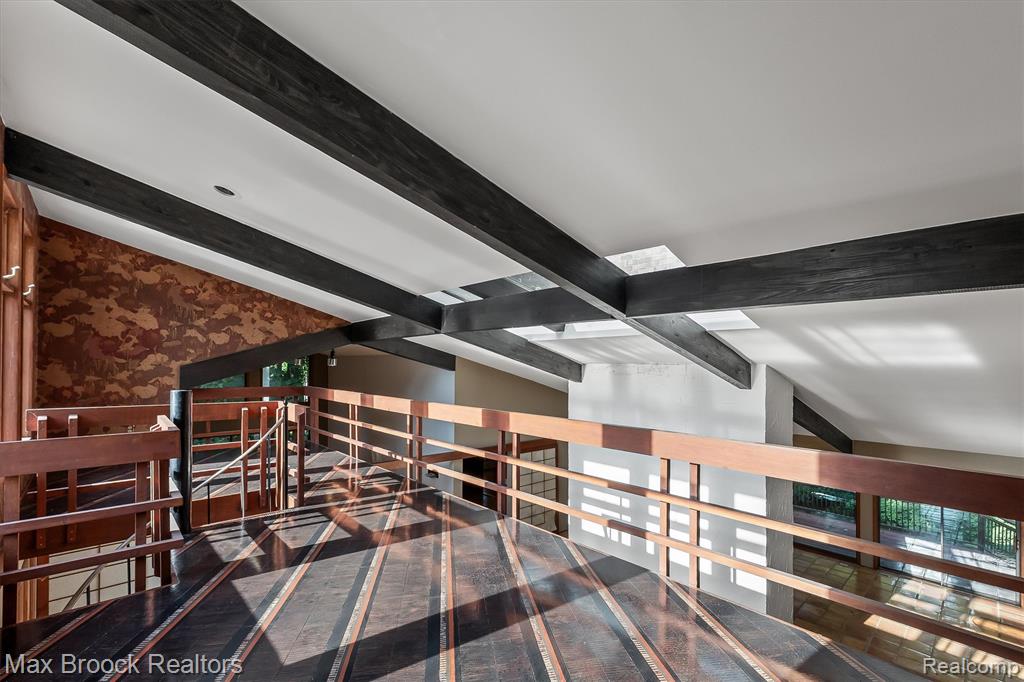 main property photo 45