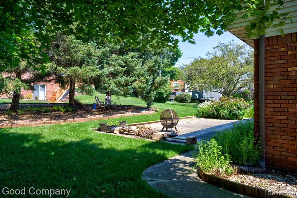 main property photo 60