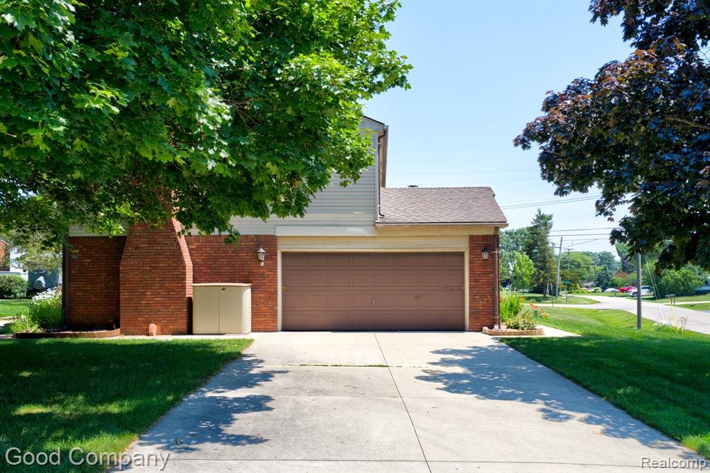 main property photo 70