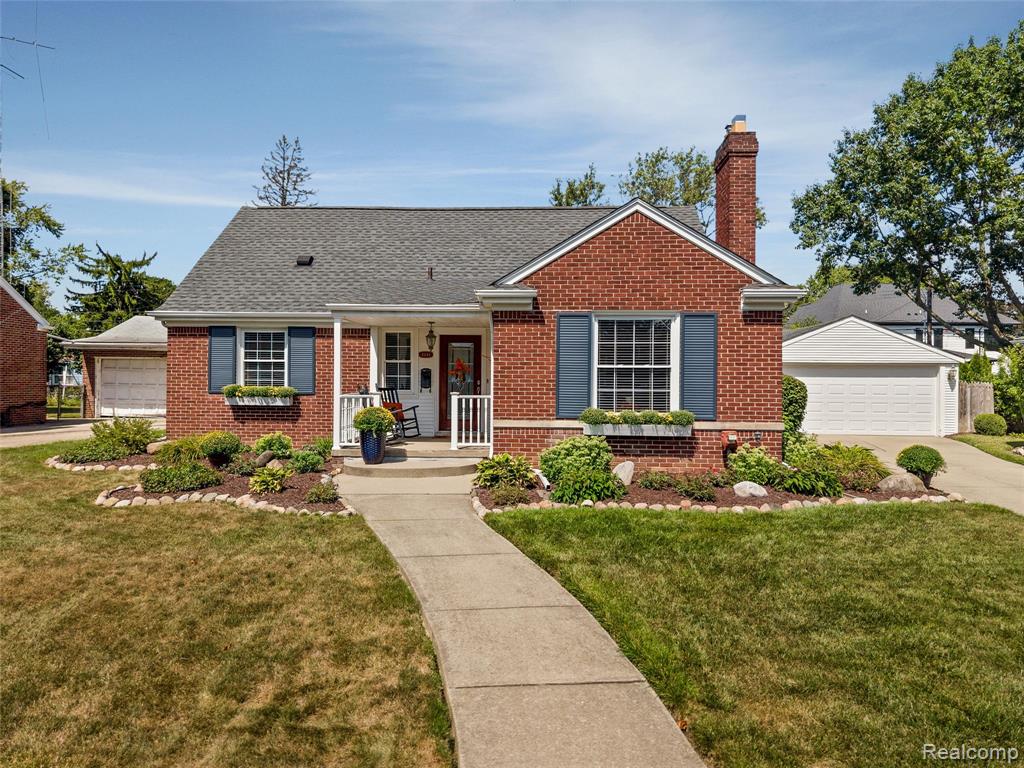 main property photo 31