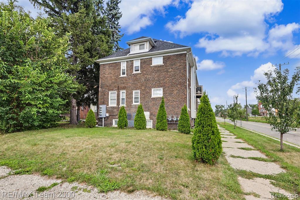 main property photo 29