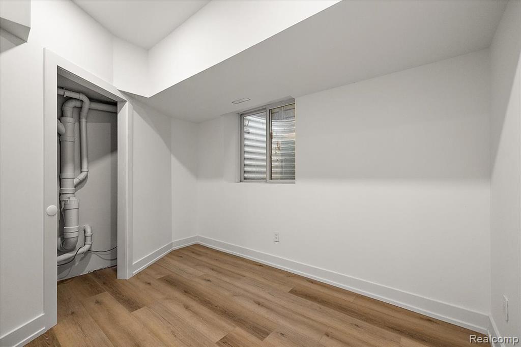 main property photo 59